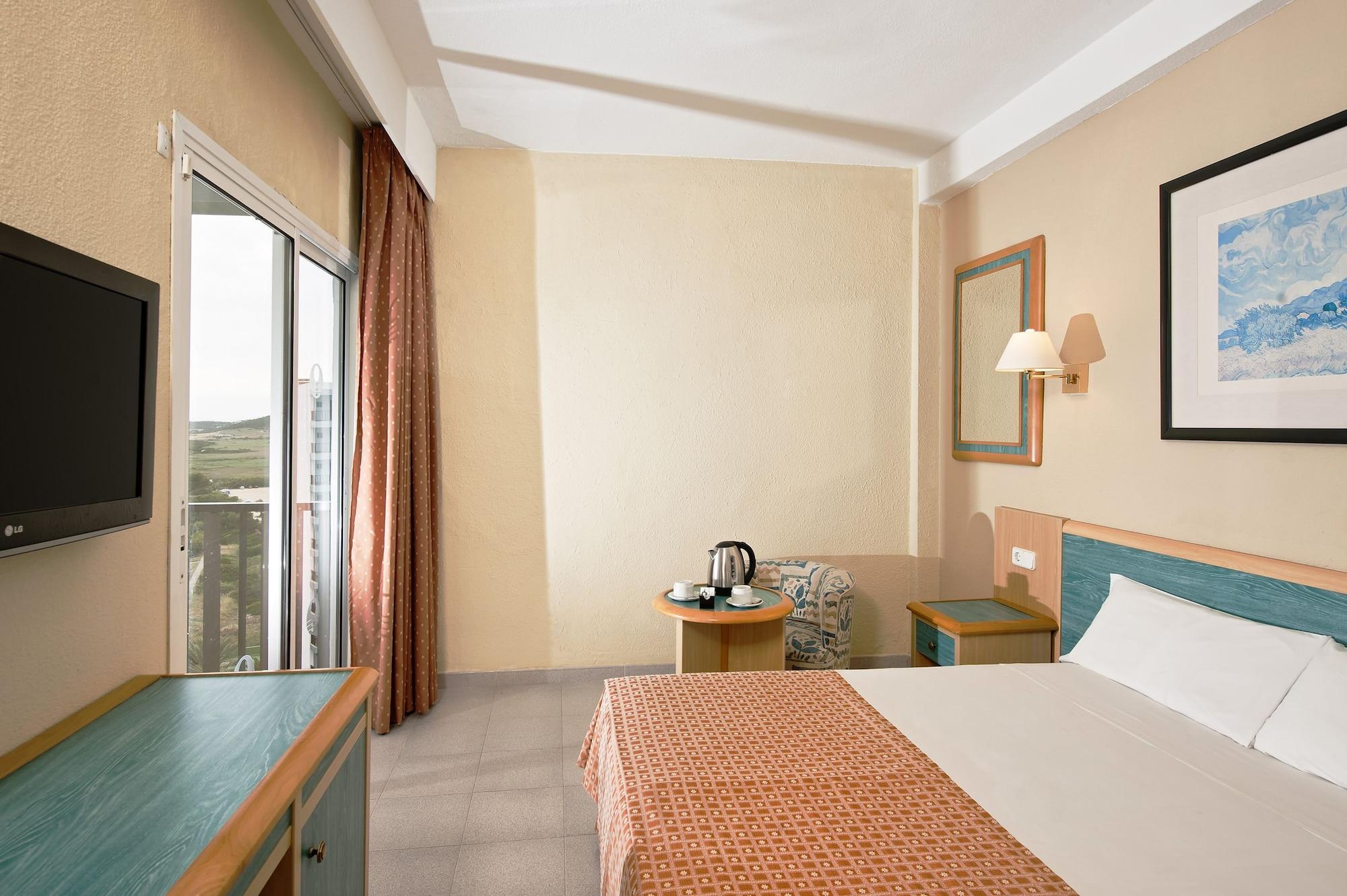 Sol Milanos Pingueinos Hotel Son Bou Exterior photo