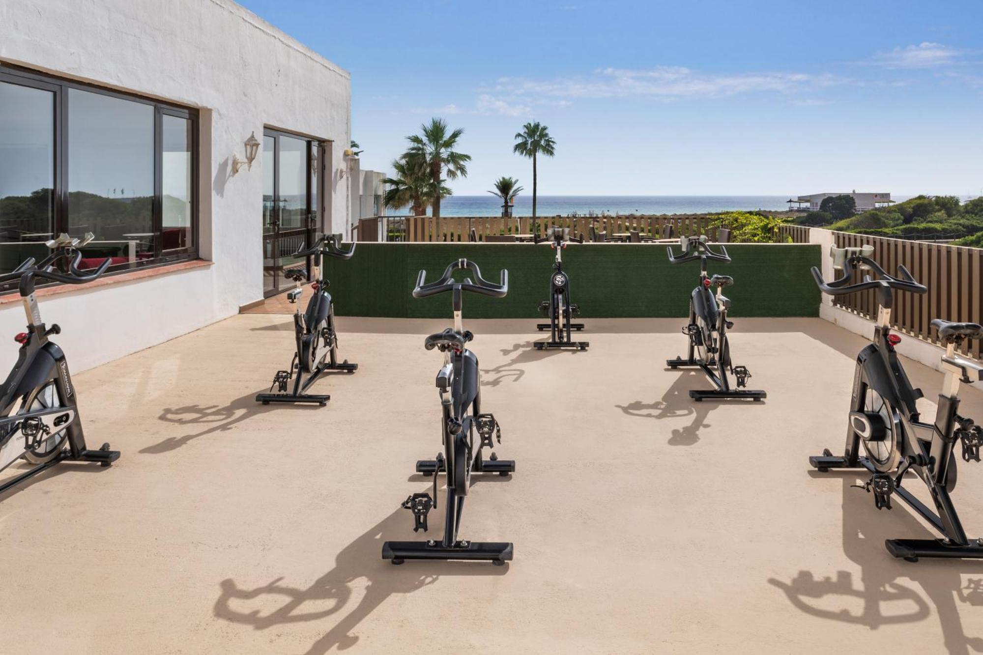 Sol Milanos Pingueinos Hotel Son Bou Exterior photo
